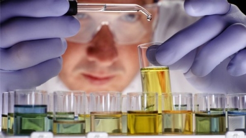 Estudos propõem coquetel de imunoterapia contra melanoma avançado